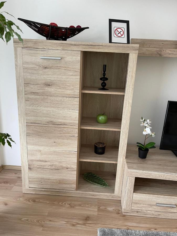 Relaxing Bucharest Airport Residences & Therme-Self Check-In Otopeni Bagian luar foto