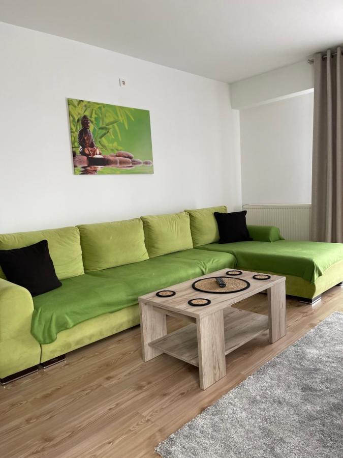 Relaxing Bucharest Airport Residences & Therme-Self Check-In Otopeni Bagian luar foto