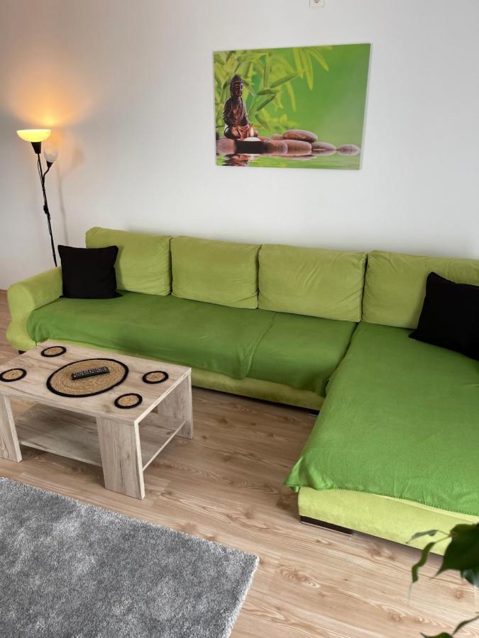 Relaxing Bucharest Airport Residences & Therme-Self Check-In Otopeni Bagian luar foto