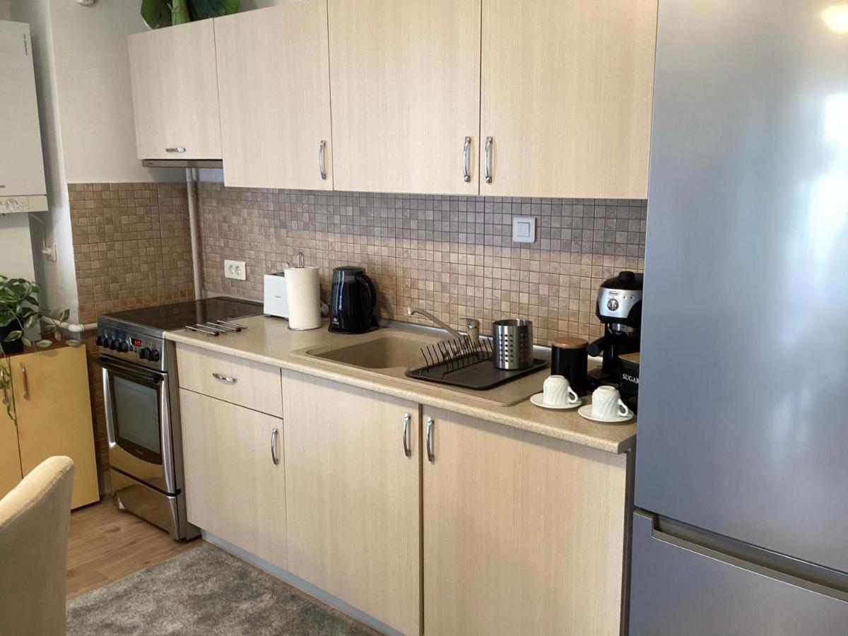 Relaxing Bucharest Airport Residences & Therme-Self Check-In Otopeni Bagian luar foto
