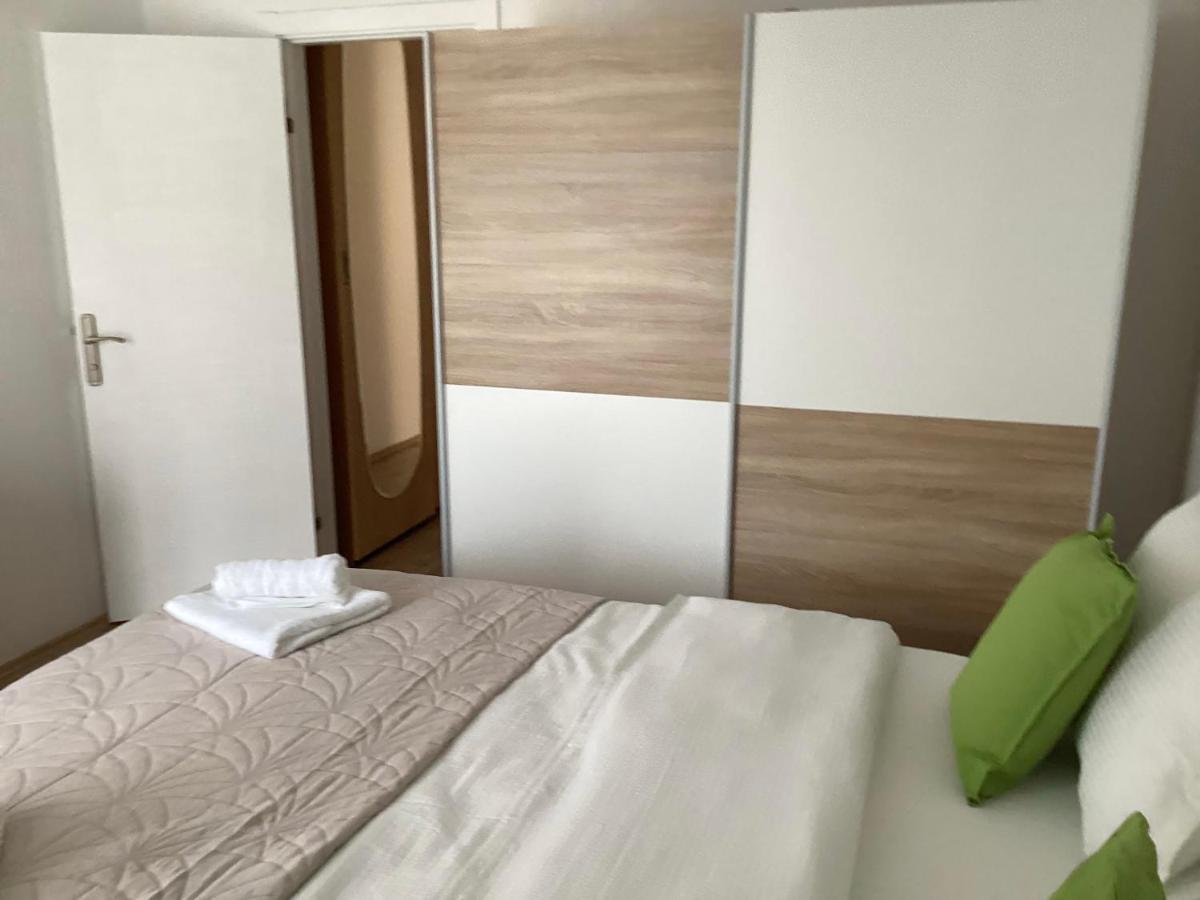 Relaxing Bucharest Airport Residences & Therme-Self Check-In Otopeni Bagian luar foto